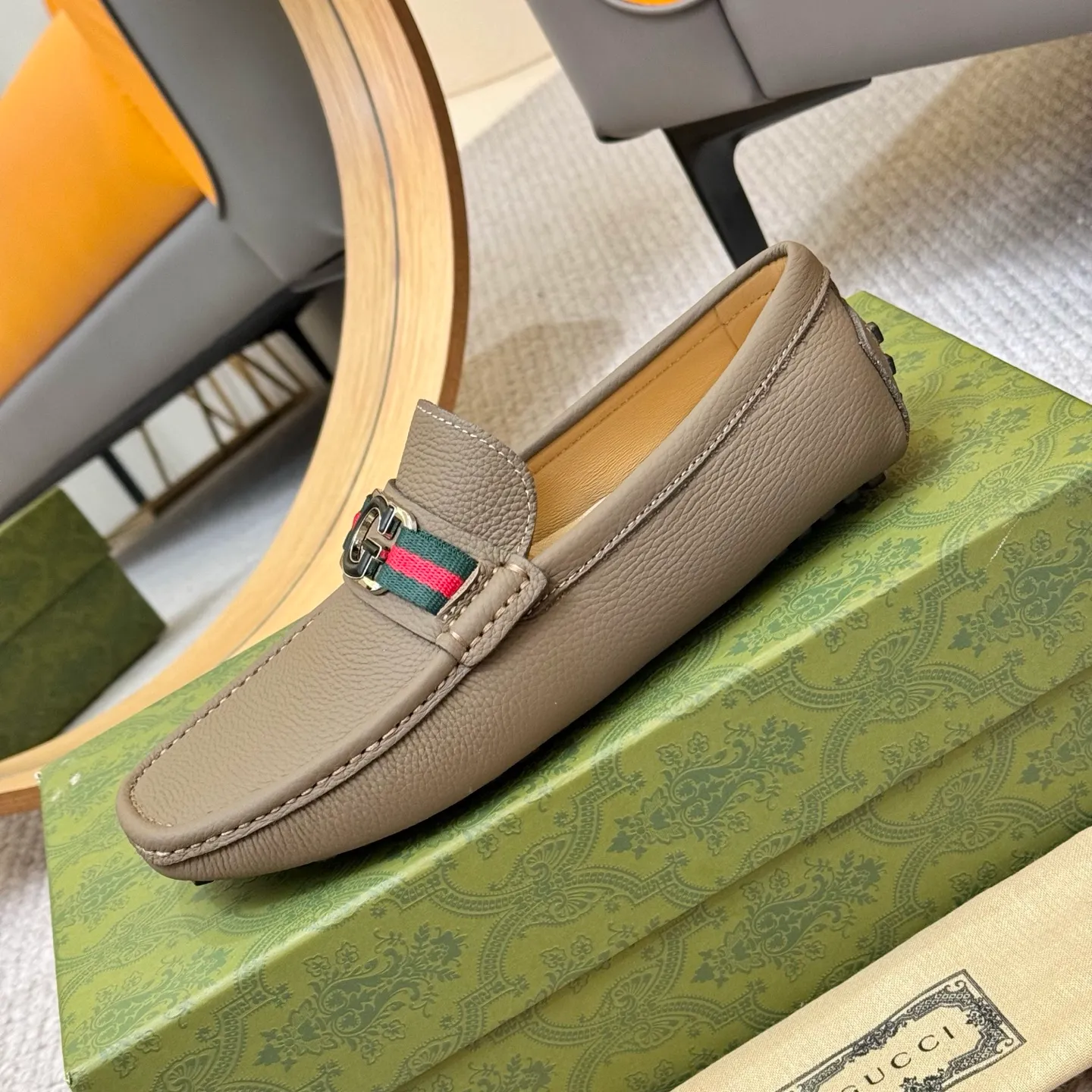 Men's shoes 💰420 (Yangli) Gucci* - the top version of Gucci classic beanie shoes! It is made of imported original cowhide and has a comfortable first layer of sheepskin lining! Original wear-resistant rubber outsole! High quality products! Size 38-46, with shoe dial, cloth bag, card